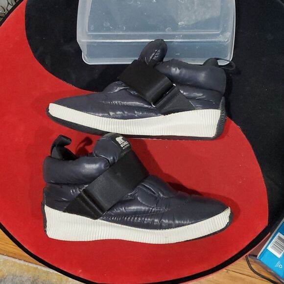 Sorel Out N About Sneak Puffy Strap Boots in Navy Blue Size 7 - Picture 7 of 13